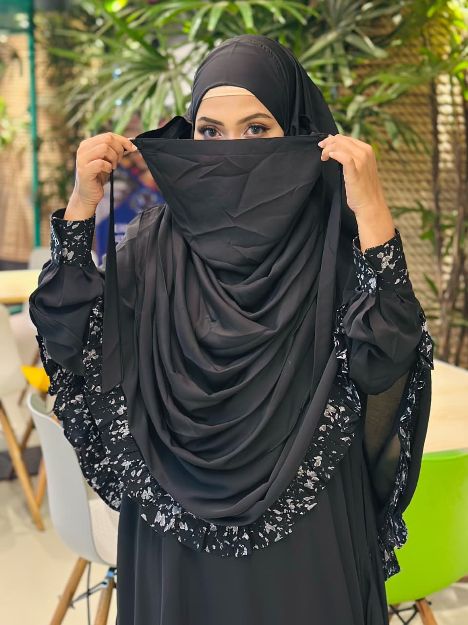 পার্টি কালেকশন বোরকা ও  হিজাব কম্বো সেট 🌸 - ব্ল্যাক