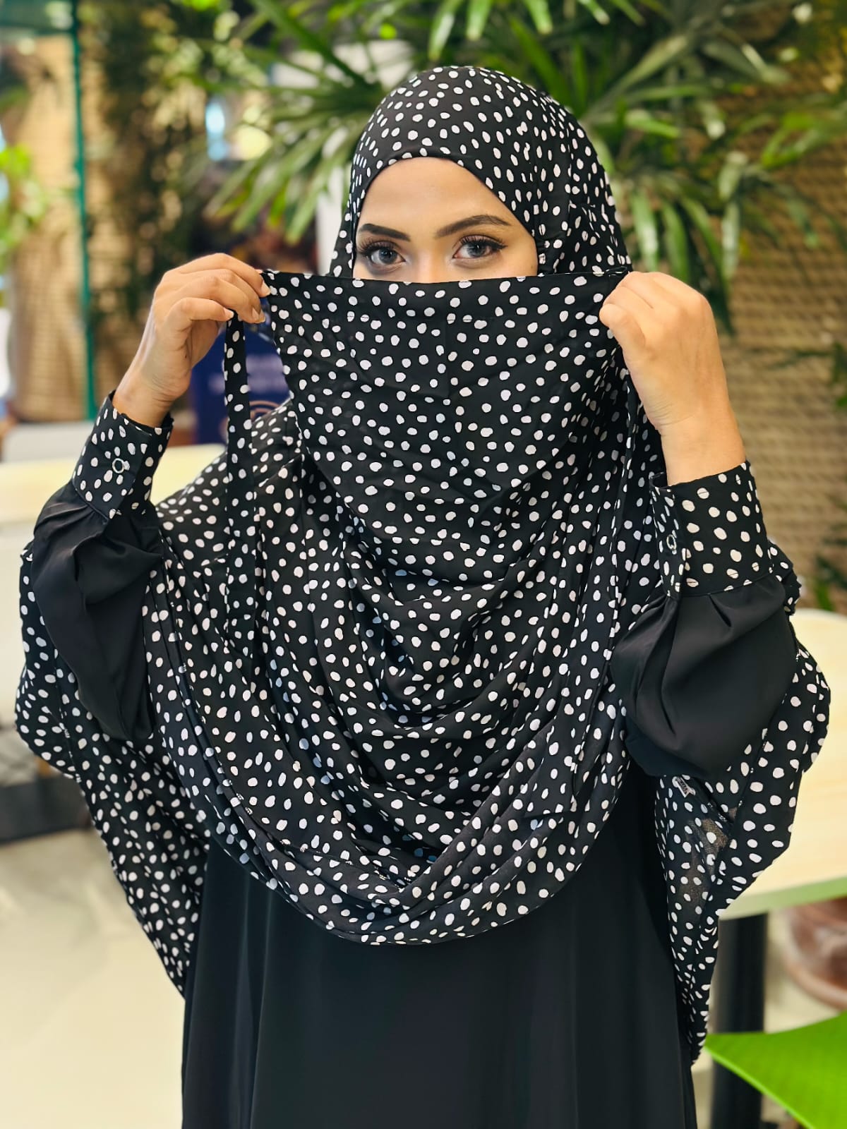 পার্টি কালেকশন বোরকা ও  হিজাব কম্বো সেট 🌸 - এস