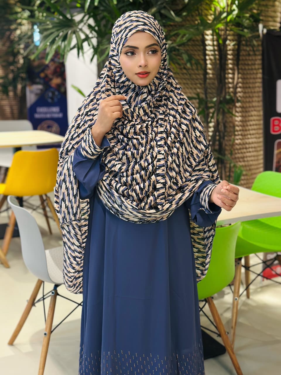 পার্টি কালেকশন বোরকা ও  হিজাব কম্বো সেট 🌸 - এস